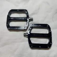 BURGTEC フラットペダル Penthouse Mk4 黒 ブラック MTBのサムネイル