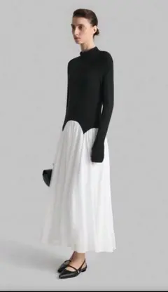 ★お値下げ　黒　白　長袖Aラインワンピース