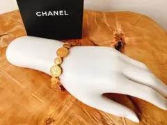 【CHANEL】ヴィンテージ　ゴールド　スモールコイン　カフブレスレットのサムネイル