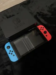 Nintendo Switch 本体 青と赤のJoy-Con