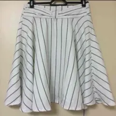 NICE CLAP ストライプスカート