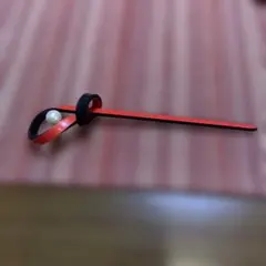 赤と黒のパール付きかんざし