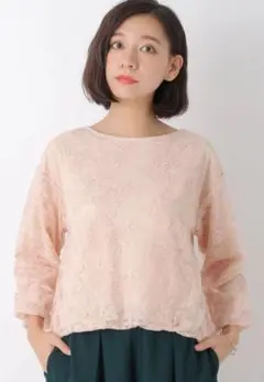 【値下げ】刺繍レースプルオーバー　ベージュピンク　フリーサイズ