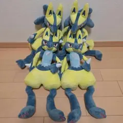 ポケットモンスター　めちゃもふぐっとぬいぐるみ　黄色いルカリオ　色違い