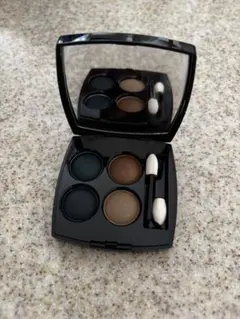 アイシャドウパレット ダークグリーン・ブラウン