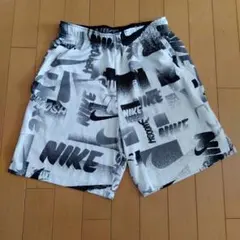 Nike DRI-FIT グラフィックショートパンツ M
