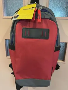 新品　普段使い　レジャー・アウトドア・旅行　ボディーバッグ　赤