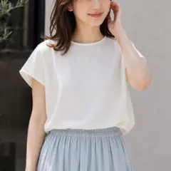 【美品】NOLLEY’S リネンライクバックタックフレンチブラウス 半袖のサムネイル