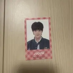 TREASURE　はぴだんぶい　カフェ　ステッカー　ジフン