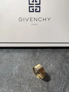 Givenchyゴールドリング19号前後