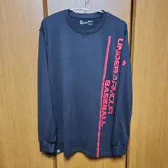 UNDER ARMOUR　黒　ロンT　Mサイズ