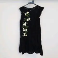 ZARA　ワンピース　刺繍　お花　黒