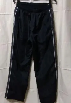 黒のナイロン系ロングパンツ160起毛、ユーズド
