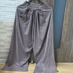 大きいサイズ4Lしまむらモーブピンクパンツ