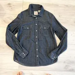 Levi's デニムシャツ クラシックフィット　Sサイズのサムネイル