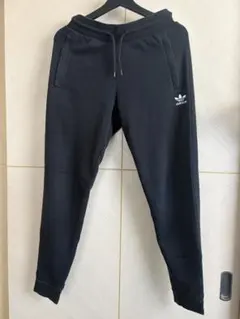 アディダスジョガーパンツ