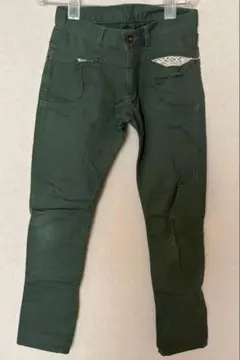 オリーブグリーン スリムフィット カジュアルパンツ