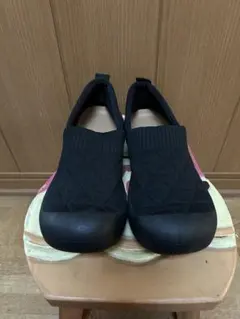 【新品未使用‼️ブラック‼️キルティングスリッポンスニーカー‼️】23cm‼️