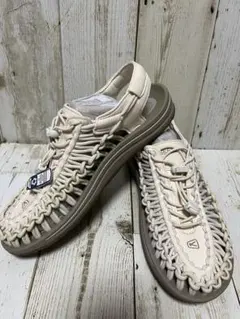 新品★KEEN 編み込みデザイン サンダル ベージュ
