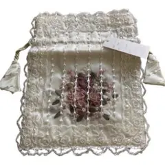 花刺繍レースポーチ　巾着　17✖️22㎝　白