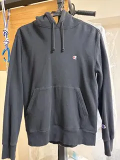 ブラック パーカー