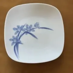 香蘭社青い花の装飾 四角形の皿4枚