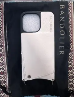 【新品】BANDOLIER iPhone13pro ケースのみ　ホワイト