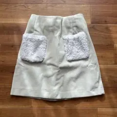 ブルーグレー ファー付きポケット タイトスカート　台形スカート　ふわふわ　秋冬