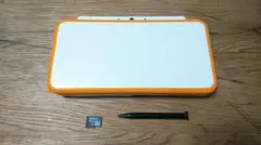 new ニンテンドー2DS LL ホワイト オレンジ 本体　ジャンク