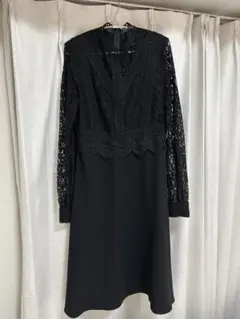 【値下げしました】黒のレース装飾フォーマルドレス