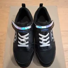 LUVRUSH ブラック防水 スニーカー 24cm EE