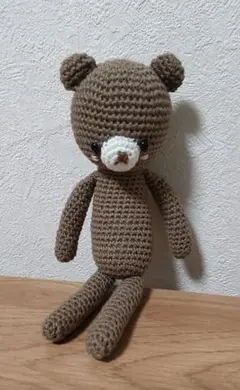 クマの編みぐるみ