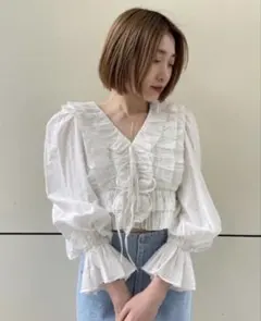 スナイデル クロップドフリルブラウス