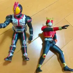 仮面ライダー555 クウガフィギュア2体