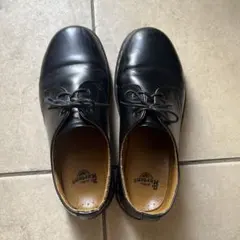 Dr. Martens 3ホール