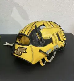 プロ野球選手　支給品グローブ