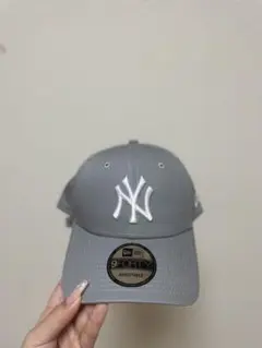【サイズ調整可】New Era NY 9Forty Cap ライトグレー