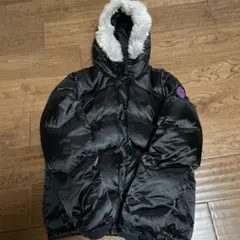 アディダス ブラック ダウンジャケット フード付き　万国旗タグ