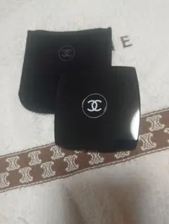 CHANEL 両面コンパクトミラー ブラック 鏡