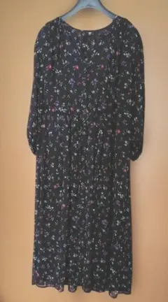 【ユニクロ】シフォン長袖シャツワンピース花柄Mサイズ/キャミワンピ付き