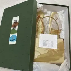 極美品】老舗 おき宗 御誂 和装 草履バッグセット 帯地 三枚芯 - メルカリ