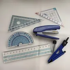 【中古】定規・三角定規・分度器・コンパス・ホッチキスセット