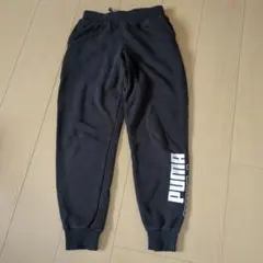 PUMA 黒 スウェットパンツ　150