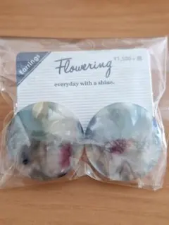 【新品】フラワーリング　イヤリング　水色