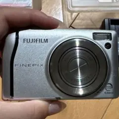 FUJIFILM FinePix F40fd デジタルカメラ 動作確認済のサムネイル