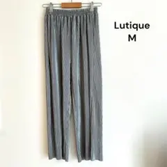 ルティーク　プリーツイージーパンツ　サテン　光沢　ウエストゴム　ラフ　M