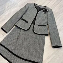 黒×白　スカートスーツ　リボンコサージュ付き　7