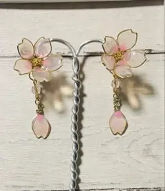 ハンドメイド 桜デザイン ピアス