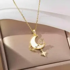 【人気】三日月 ネックレス ゴールド シェル 星チャーム 月 レディース