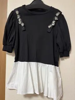 チェスティ ビジュー トップス 黒のサムネイル